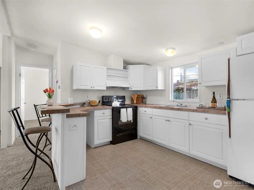 Property photo for 208 Ne 2nd Street, Long Beach photo 12