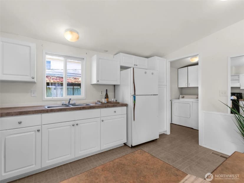 Property photo for 208 Ne 2nd Street, Long Beach photo 16