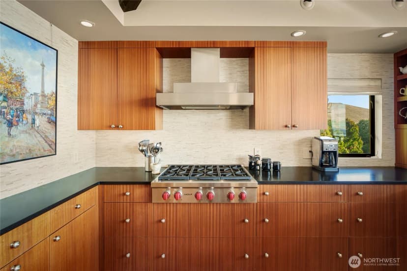 Property photo for 1640 Magnolia Boulevard W, Seattle photo 10