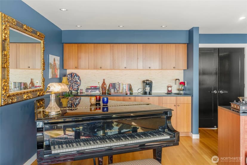 Property photo for 1640 Magnolia Boulevard W, Seattle photo 28