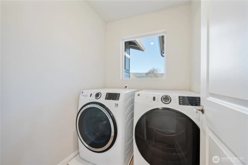 Property photo for 109 Hill Drive, Cathlamet photo 25