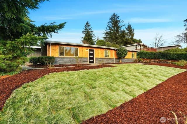 Property photo for 12832 84th Avenue S, Renton photo 3