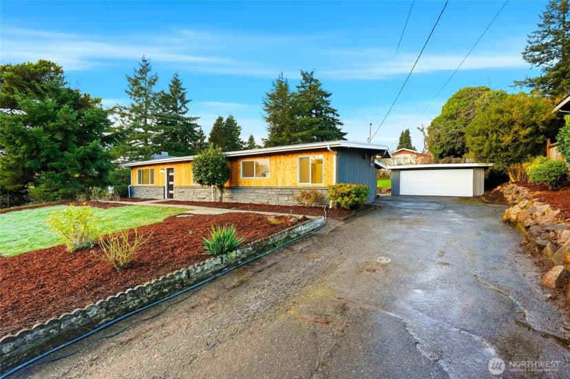 Property photo for 12832 84th Avenue S, Renton photo 2