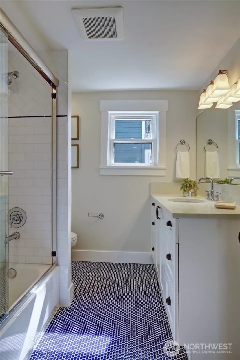 Property photo for 1611 10th Avenue W #1, Seattle photo 18