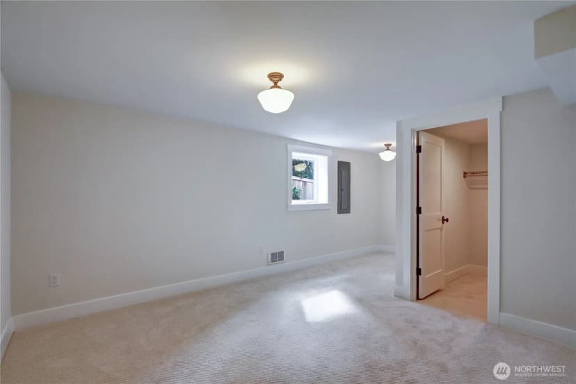 Property photo for 1611 10th Avenue W #1, Seattle photo 32
