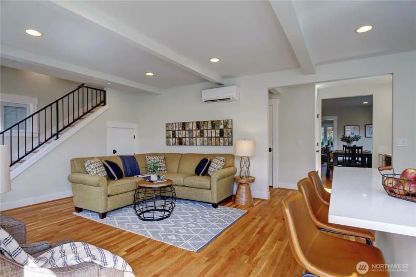 Property photo for 1611 10th Avenue W #1, Seattle photo 11