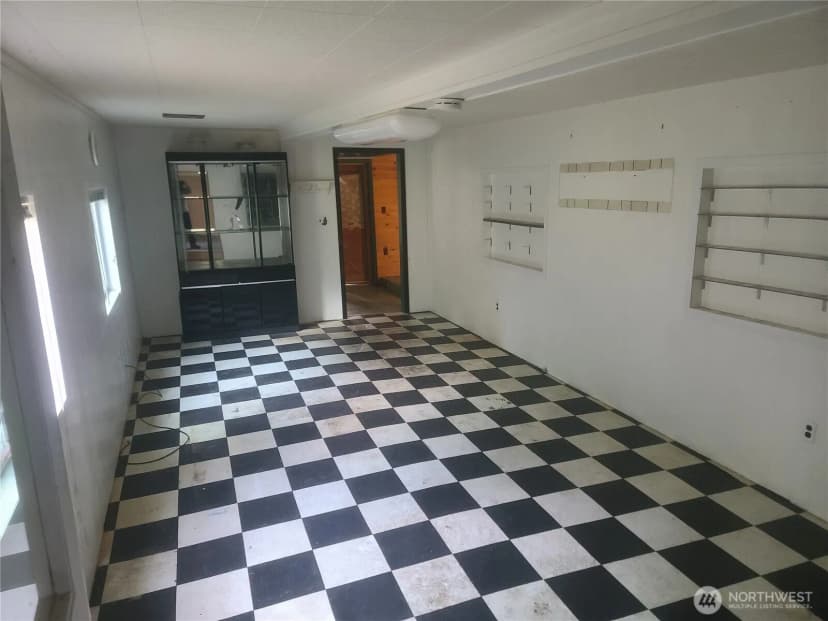 Property photo for 35618 16th Avenue Ct S #s, Roy photo 36