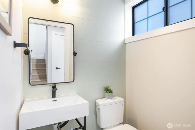 Property photo for 10717 2nd Avenue Nw, Seattle photo 12