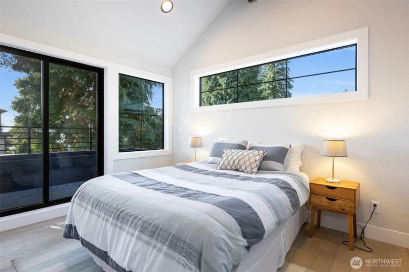 Property photo for 10717 2nd Avenue Nw, Seattle photo 16