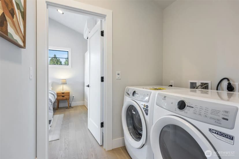 Property photo for 10717 2nd Avenue Nw, Seattle photo 19