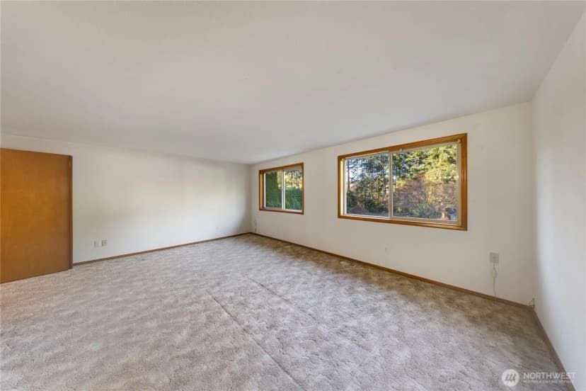 Property photo for 2115 Fairway Lane, Oak Harbor photo 19