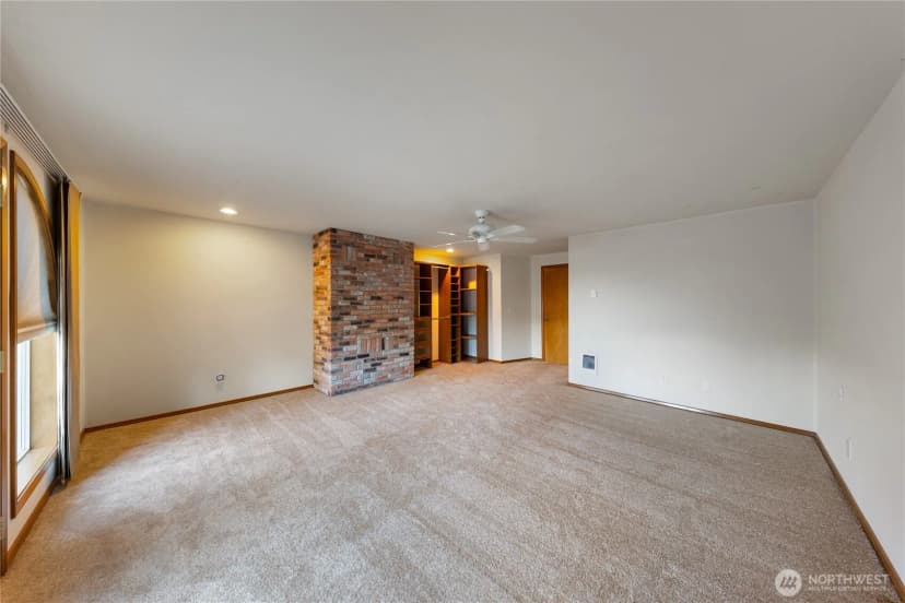 Property photo for 2115 Fairway Lane, Oak Harbor photo 38