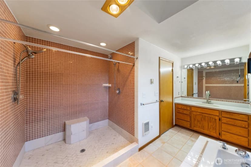 Property photo for 2115 Fairway Lane, Oak Harbor photo 24
