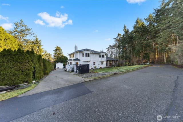 Property photo for 2115 Fairway Lane, Oak Harbor photo 4