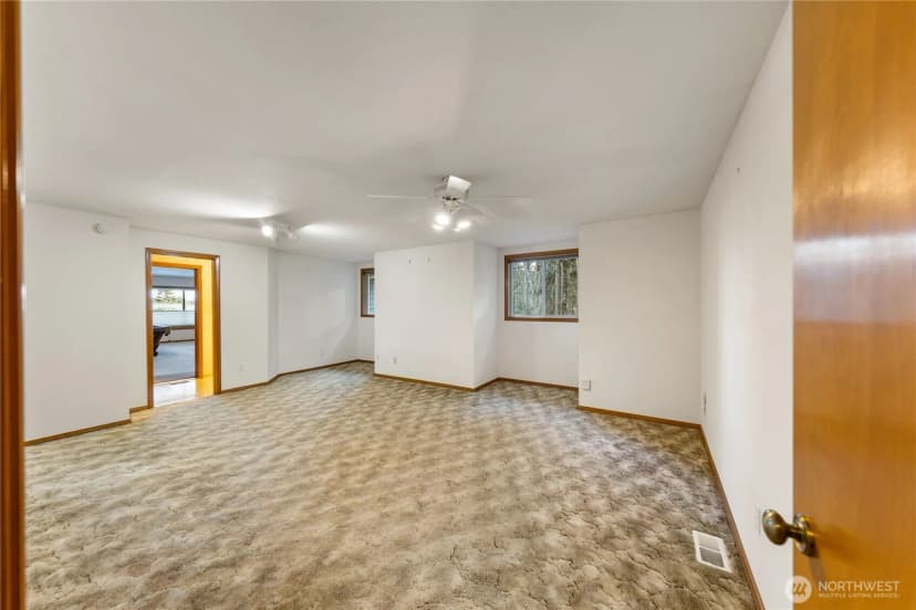 Property photo for 2115 Fairway Lane, Oak Harbor photo 31