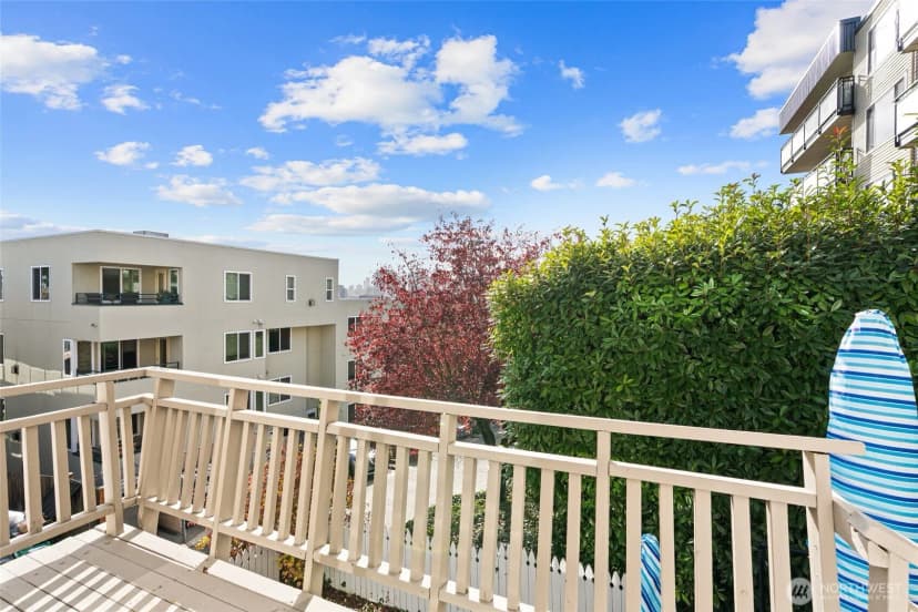 Property photo for 561 Lee Street, Seattle photo 38
