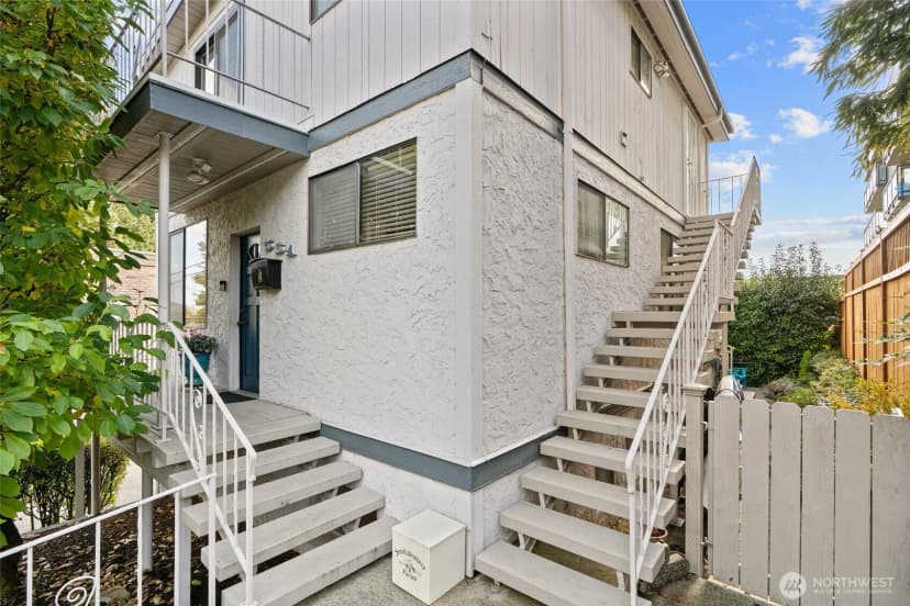 Property photo for 561 Lee Street, Seattle photo 28
