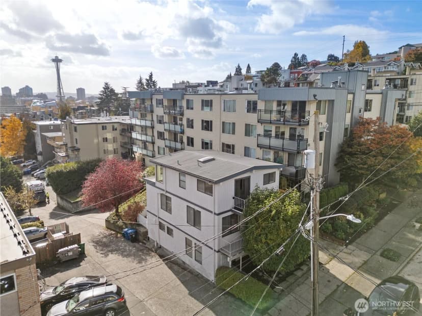 Property photo for 561 Lee Street, Seattle photo 3