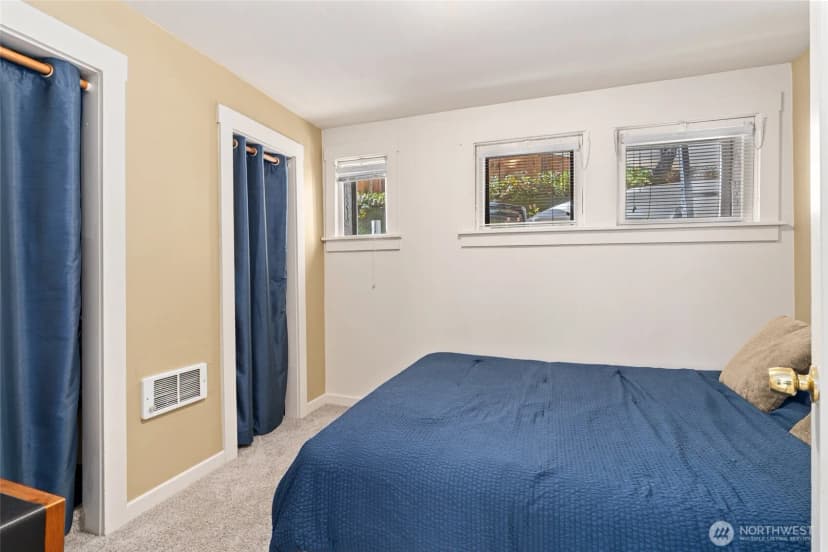 Property photo for 561 Lee Street, Seattle photo 36