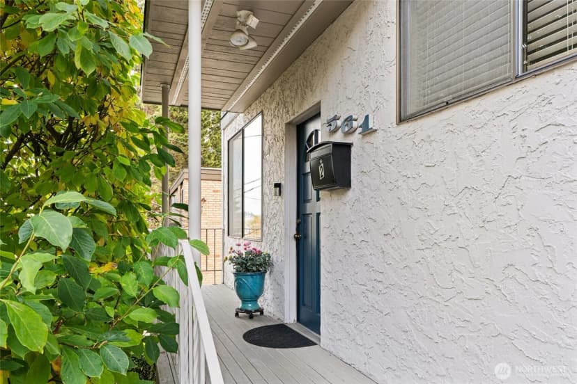 Property photo for 561 Lee Street, Seattle photo 27