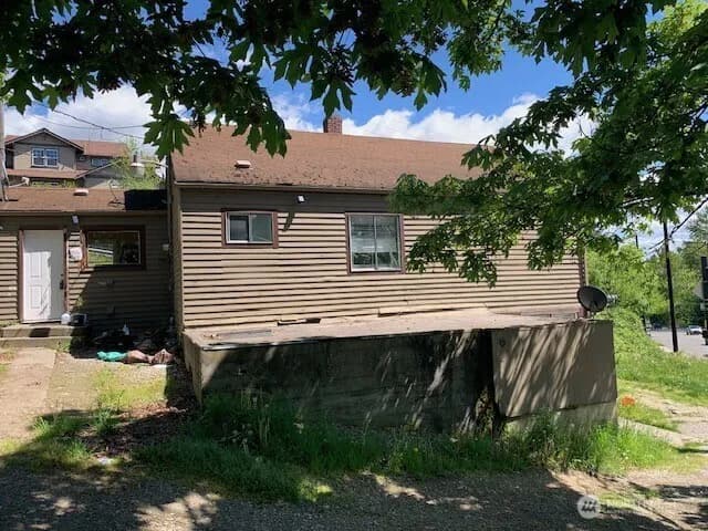 Property photo for 13076 Renton Avenue S, Renton photo 2