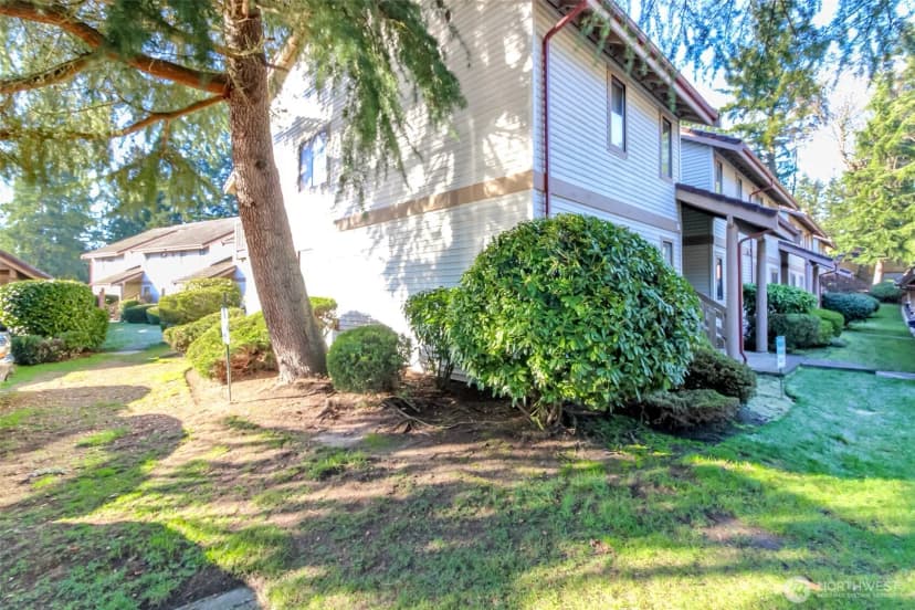 Property photo for 17311 119th Ln Se J#3, Renton photo 32