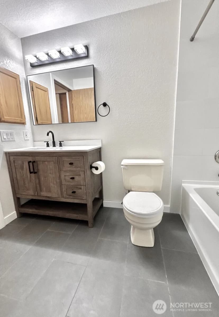 Property photo for 17311 119th Ln Se J#3, Renton photo 26