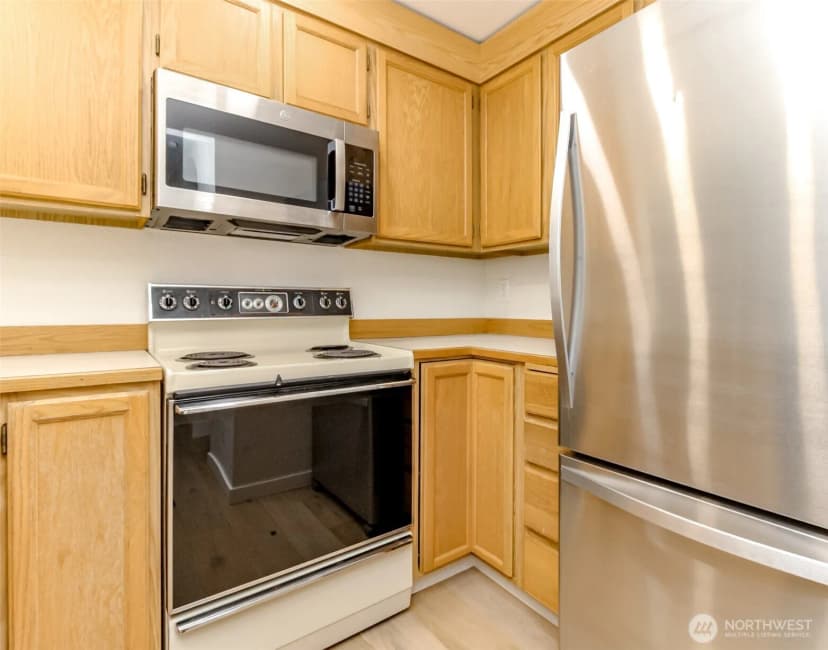 Property photo for 17311 119th Ln Se J#3, Renton photo 12