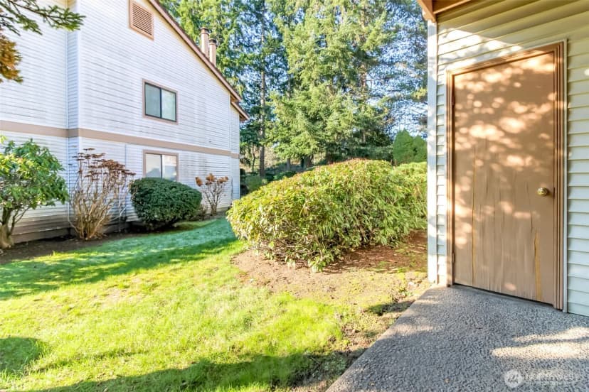 Property photo for 17311 119th Ln Se J#3, Renton photo 34