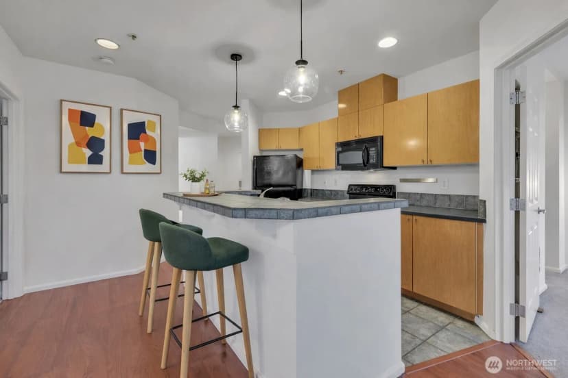 Property photo for 18 Dravus Street #207, Seattle photo 4
