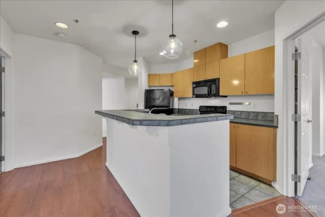 Property photo for 18 Dravus Street #207, Seattle photo 5