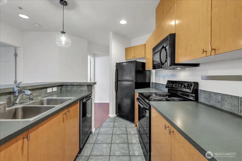 Property photo for 18 Dravus Street #207, Seattle photo 6