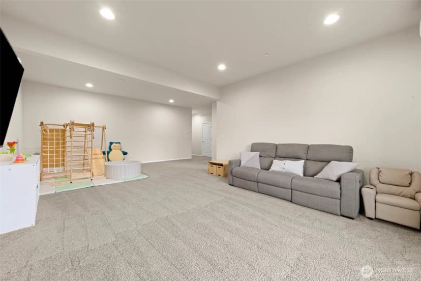 Property photo for 21056 S 37th Ct S #9, Sea Tac photo 36