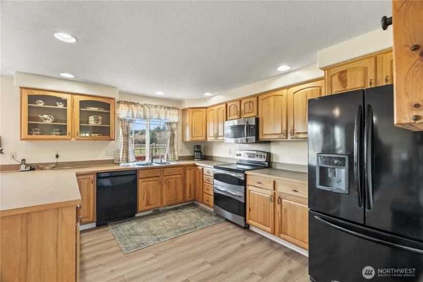 Property photo for 12 Courtney Lane, Montesano photo 6
