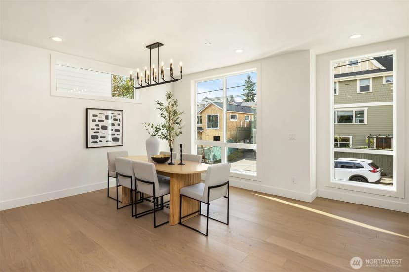 Property photo for 4421 2nd Avenue Ne, Seattle photo 8