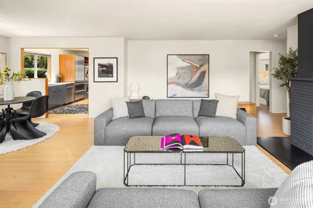 Property photo for 1207 26th Avenue E, Seattle photo 5