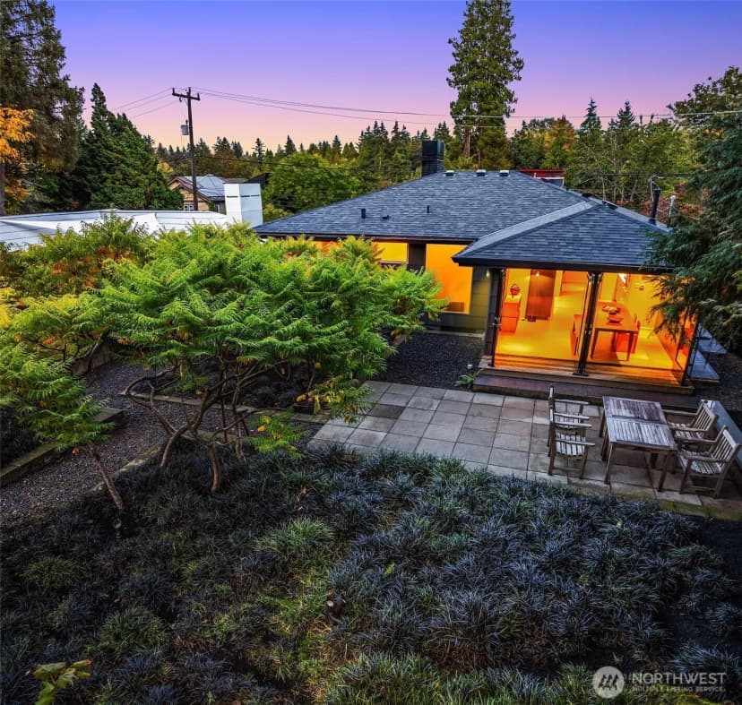 Property photo for 1207 26th Avenue E, Seattle photo 22