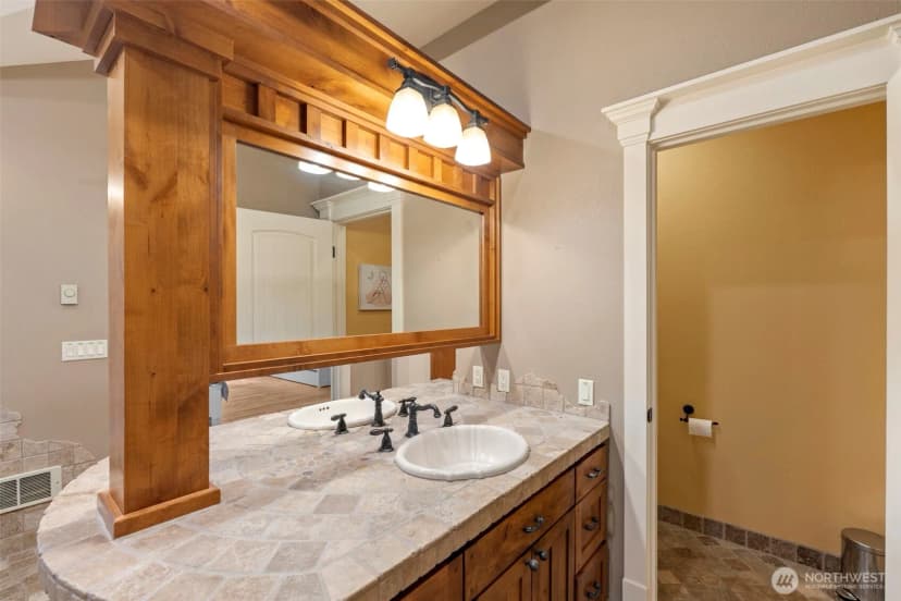Property photo for 4211 168th Lane, Long Beach photo 28