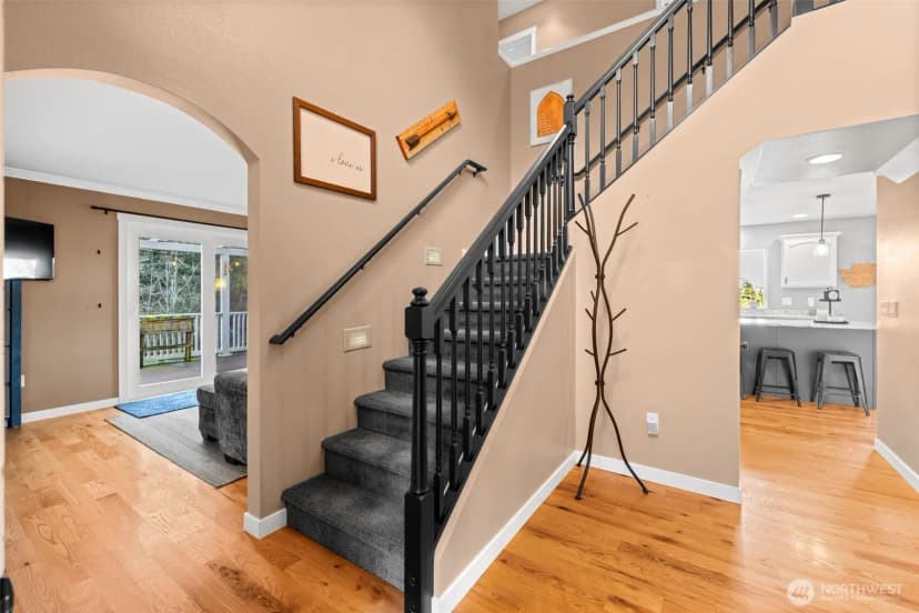Property photo for 1063 Tamarack Lane, Port Angeles photo 6