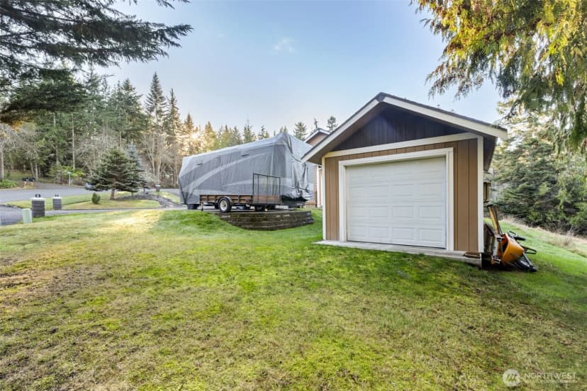 Property photo for 1063 Tamarack Lane, Port Angeles photo 35