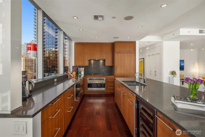 Property photo for 1521 2nd Avenue #1001, Seattle photo 14