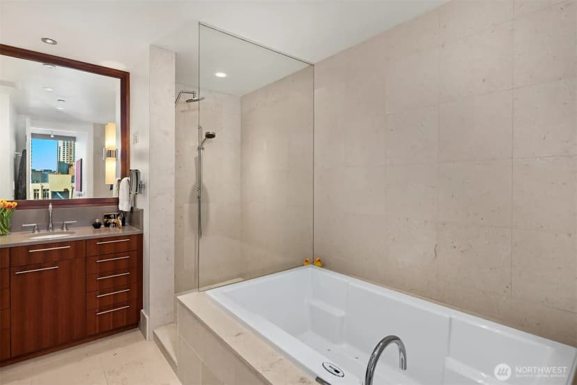 Property photo for 1521 2nd Avenue #1001, Seattle photo 27