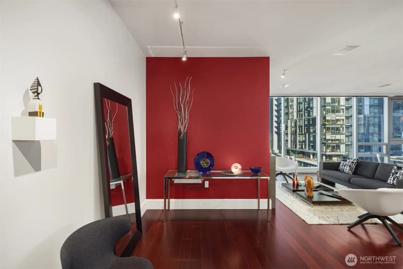 Property photo for 1521 2nd Avenue #1001, Seattle photo 3