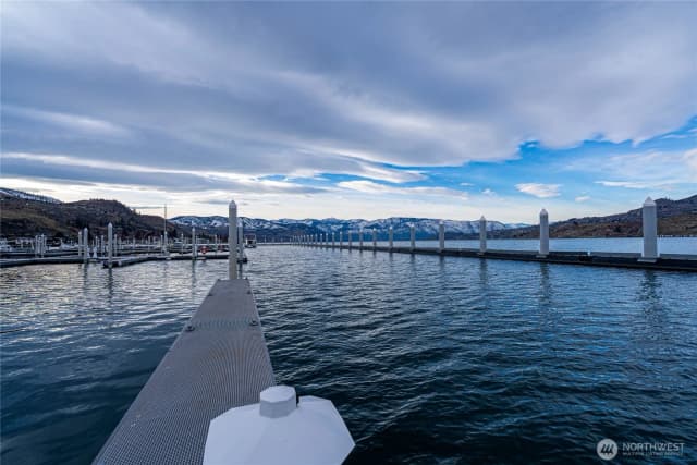 Property photo for 1350 W Woodin Avenue #fde1, Chelan photo 4