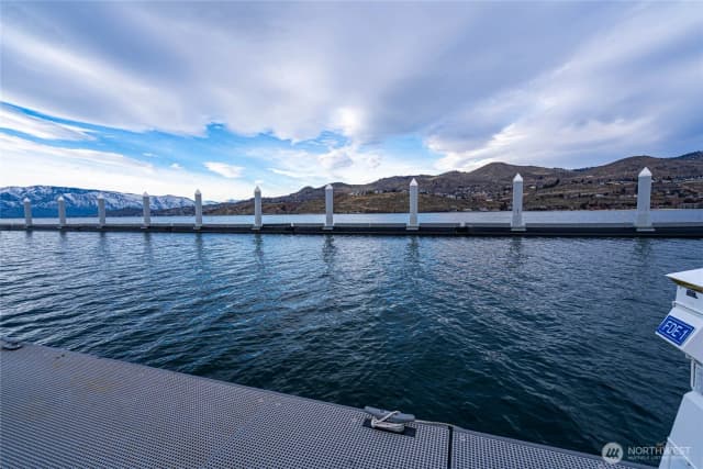 Property photo for 1350 W Woodin Avenue #fde1, Chelan photo 2