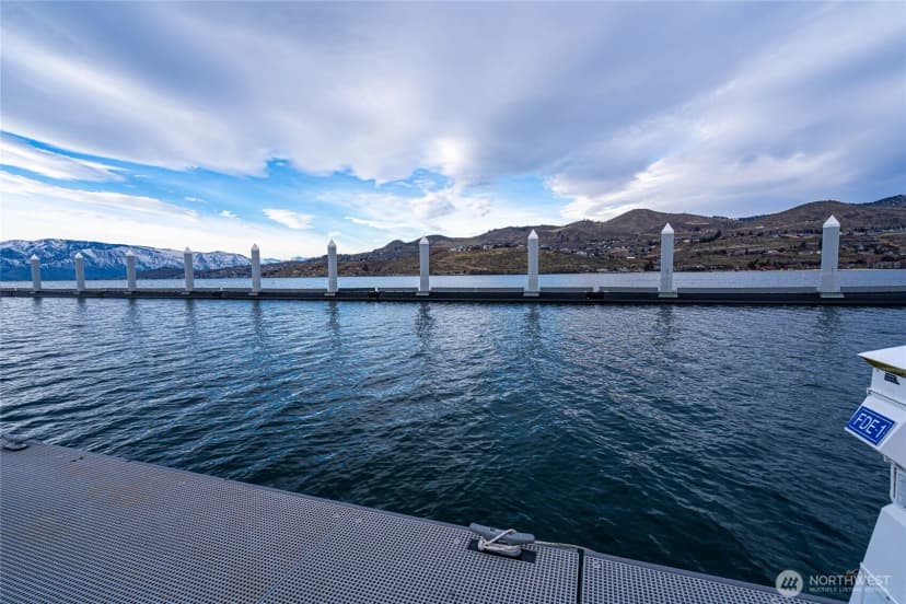 Property photo for 1350 W Woodin Avenue #fde1, Chelan photo 2