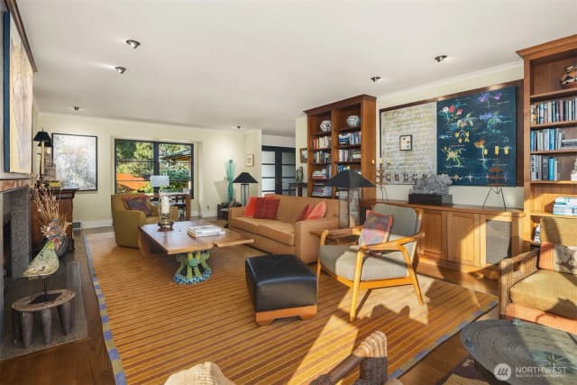 Property photo for 1561 Magnolia Boulevard W, Seattle photo 5