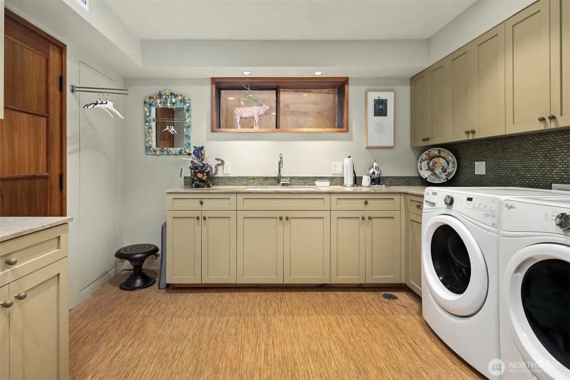 Property photo for 1561 Magnolia Boulevard W, Seattle photo 28