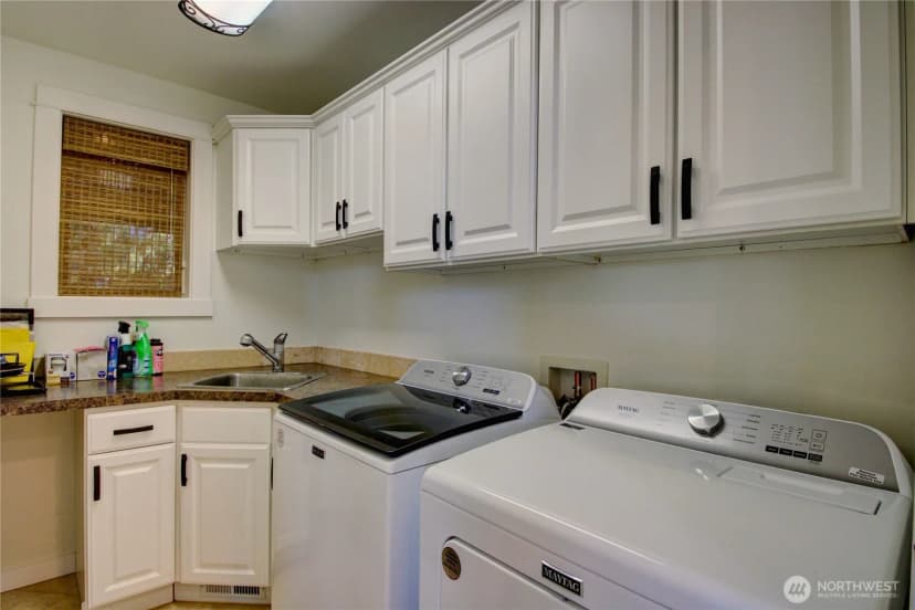 Property photo for 23090 Buchanan Street, Mount Vernon photo 25