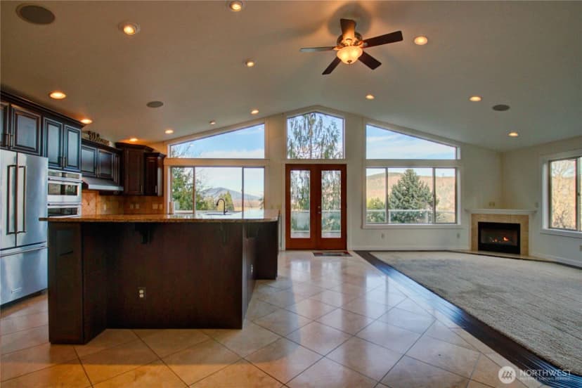 Property photo for 23090 Buchanan Street, Mount Vernon photo 6